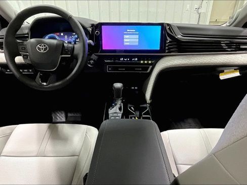 Certified 2025 Toyota Camry XLE w/ Premium Plus Package image 15