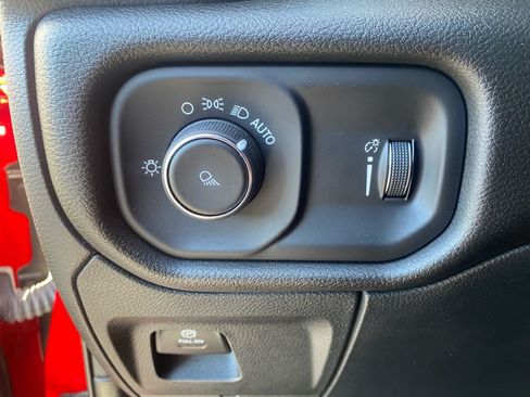 Used 2023 RAM 1500 Big Horn RWD image 21
