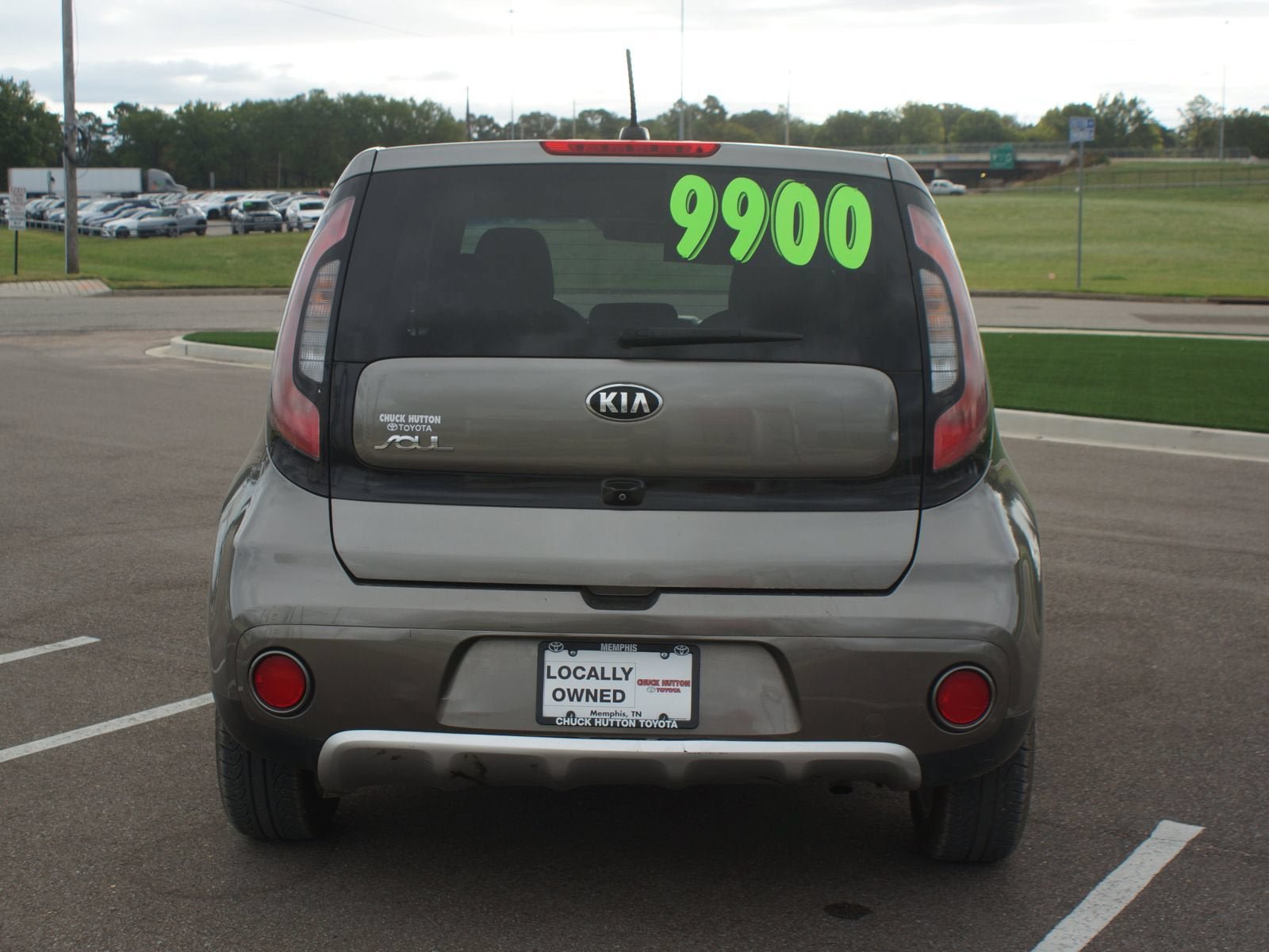 Used 2018 Kia Soul + FWD image 3