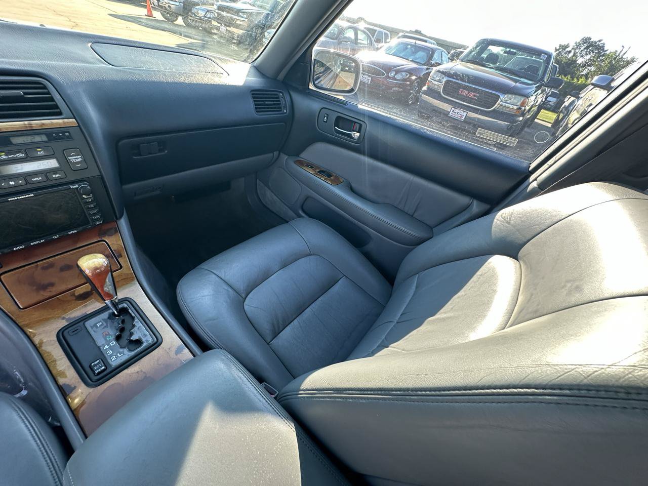 Used 1999 Lexus LS 400 w/ Premium Pkg RWD image 57