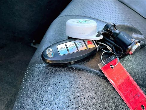 Used 2009 INFINITI G37 x w/ Premium Pkg image 14