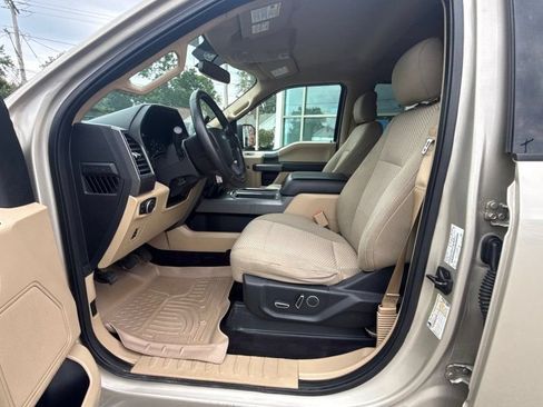 Used 2017 Ford F150 XLT w/ Equipment Group 302A Luxury AWD/4WD image 11