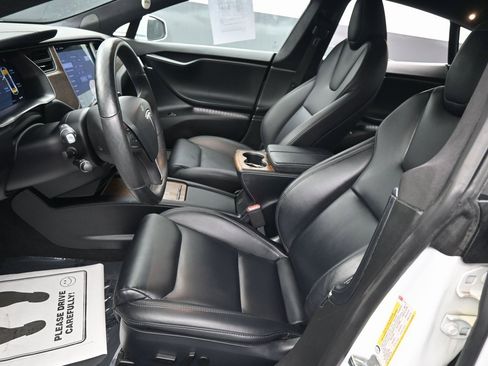 Used 2020 Tesla Model S Long Range Plus image 24