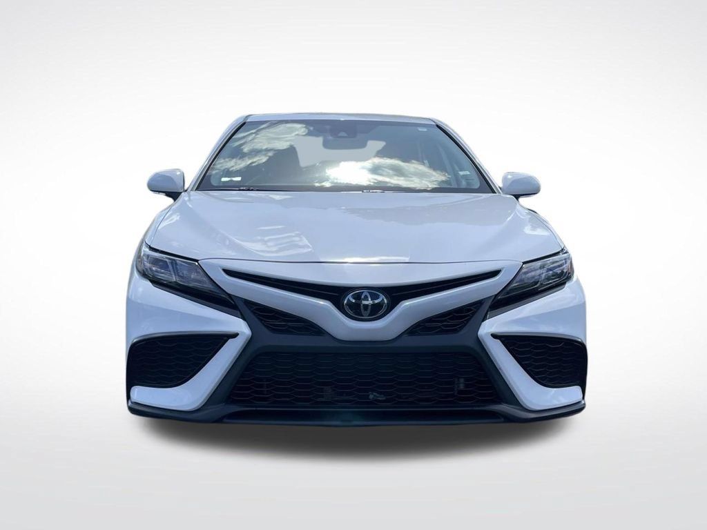 Used 2024 Toyota Camry SE w/ Convenience Package FWD image 2