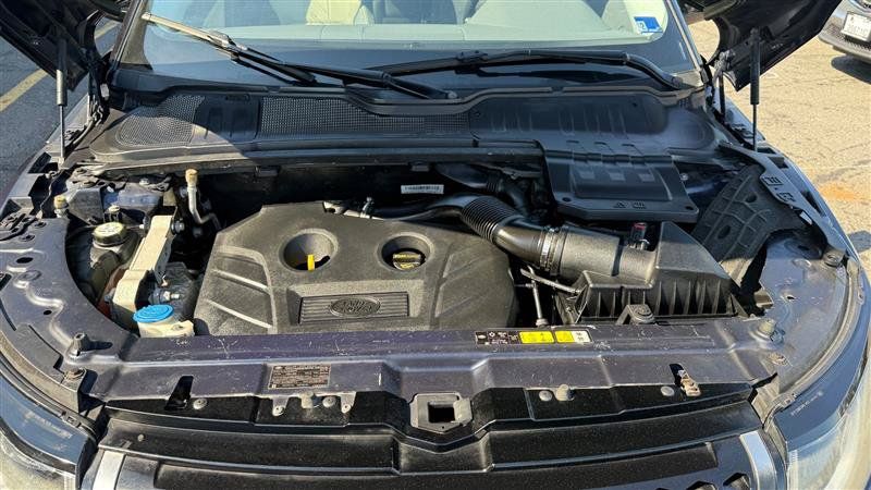 Used 2016 Land Rover Range Rover Evoque SE AWD/4WD image 4