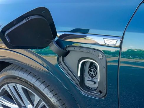 Used 2026 Cadillac Vistiq Platinum image 8