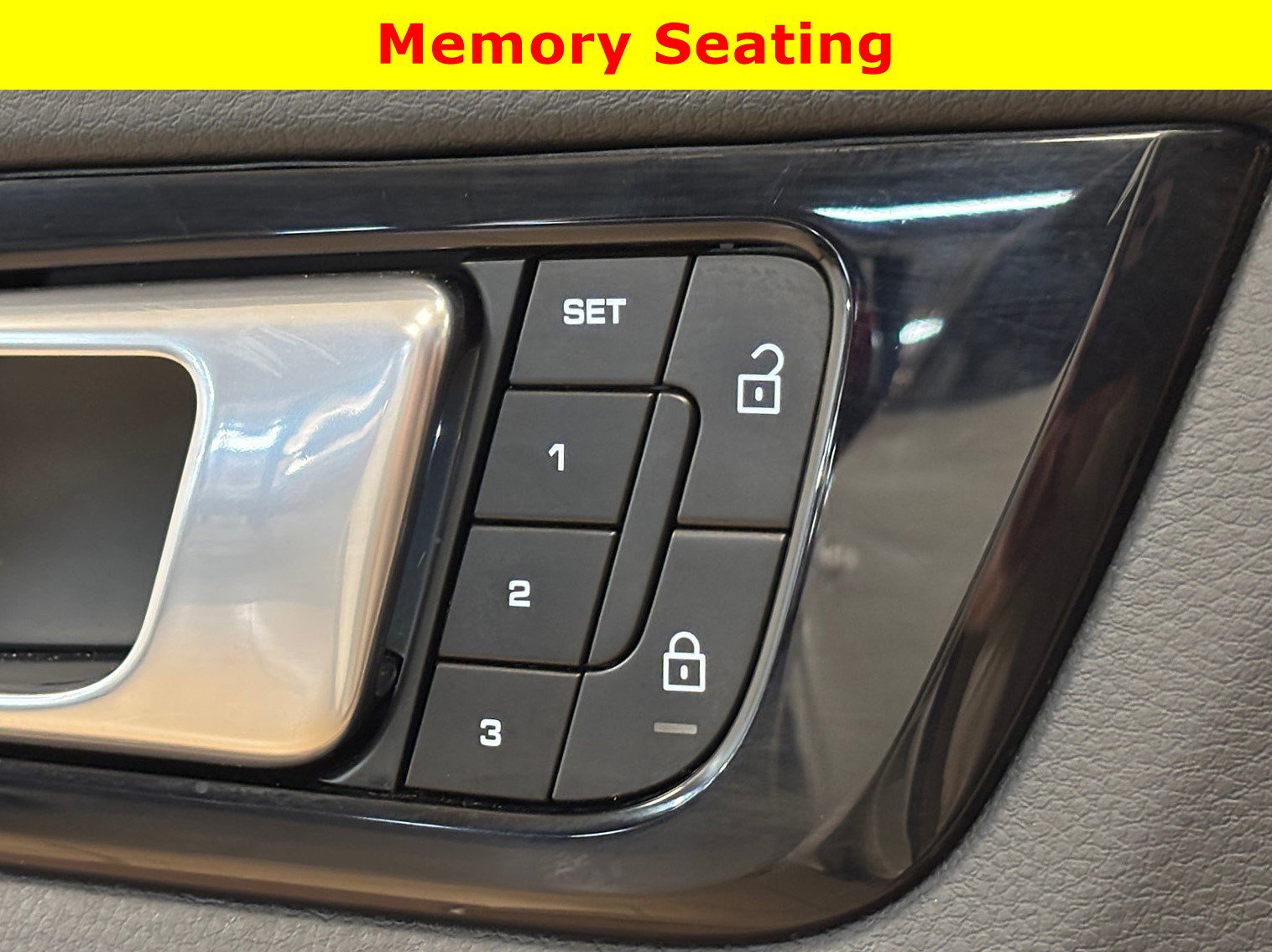 Used 2023 Porsche Cayenne Platinum Edition AWD/4WD image 29