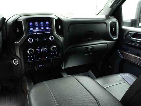 Used 2023 GMC Sierra 3500 Denali w/ Denali Ultimate Package AWD/4WD image 19