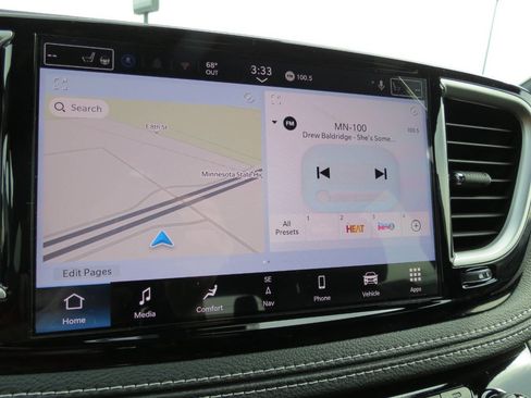 New 2026 Chrysler Pacifica Select image 16