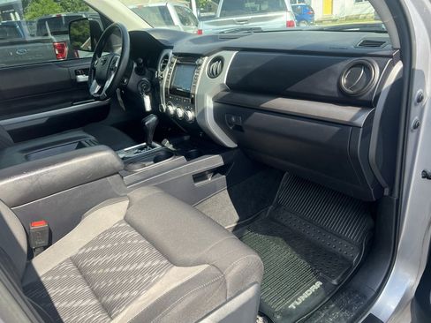 Used 2018 Toyota Tundra SR5 image 34