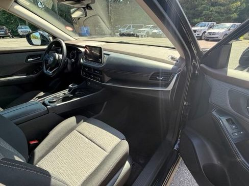 Used 2023 Nissan Rogue SV AWD/4WD image 26