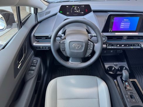 New 2025 Toyota Prius XLE image 18