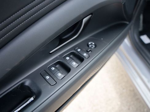 New 2025 Hyundai Elantra Sport image 16