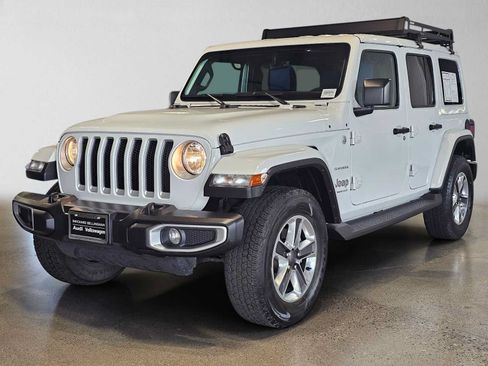Used 2023 Jeep Wrangler Unlimited Sahara w/ Cold Weather Group AWD/4WD image 7