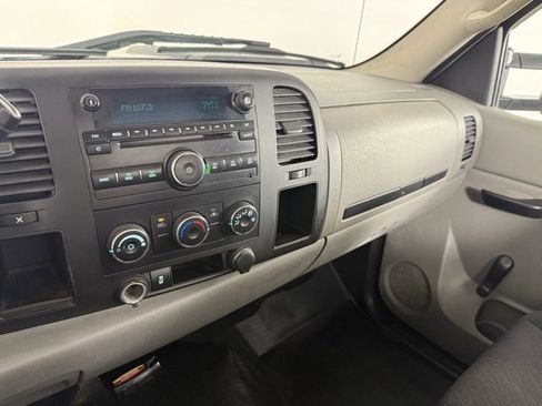 Used 2013 Chevrolet Silverado 2500 W/T image 6