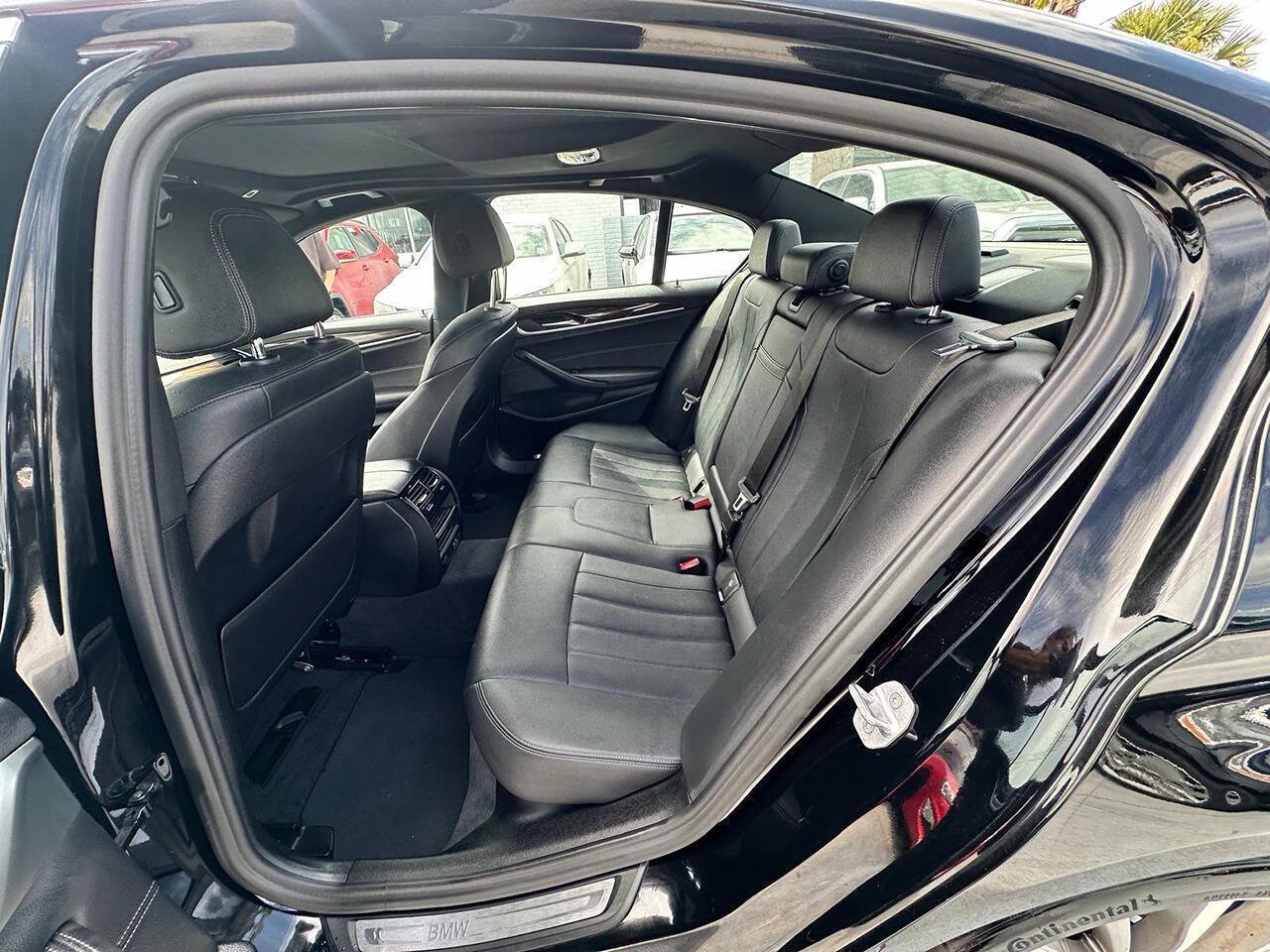 Used 2021 BMW 530i w/ Convenience Package RWD image 12