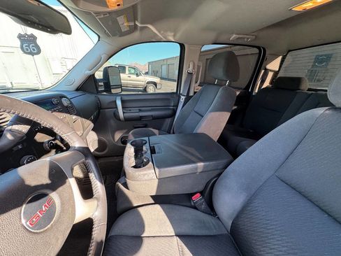 Used 2009 GMC Sierra 3500 SLE w/ Convenience Package image 17