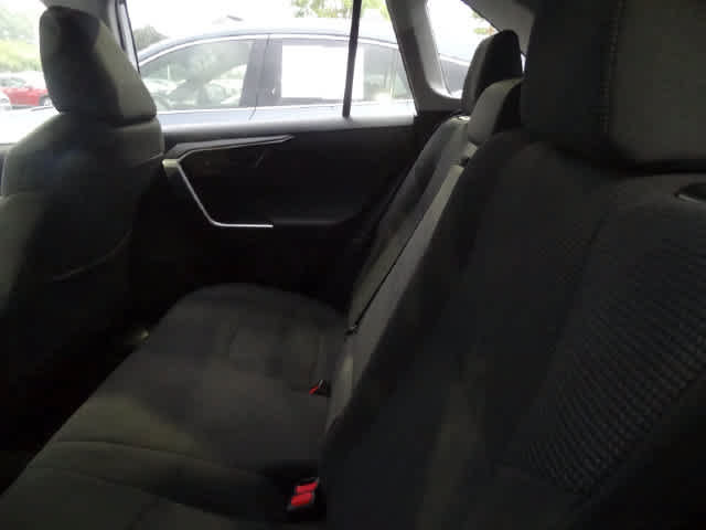 Certified 2025 Toyota RAV4 LE AWD/4WD image 8