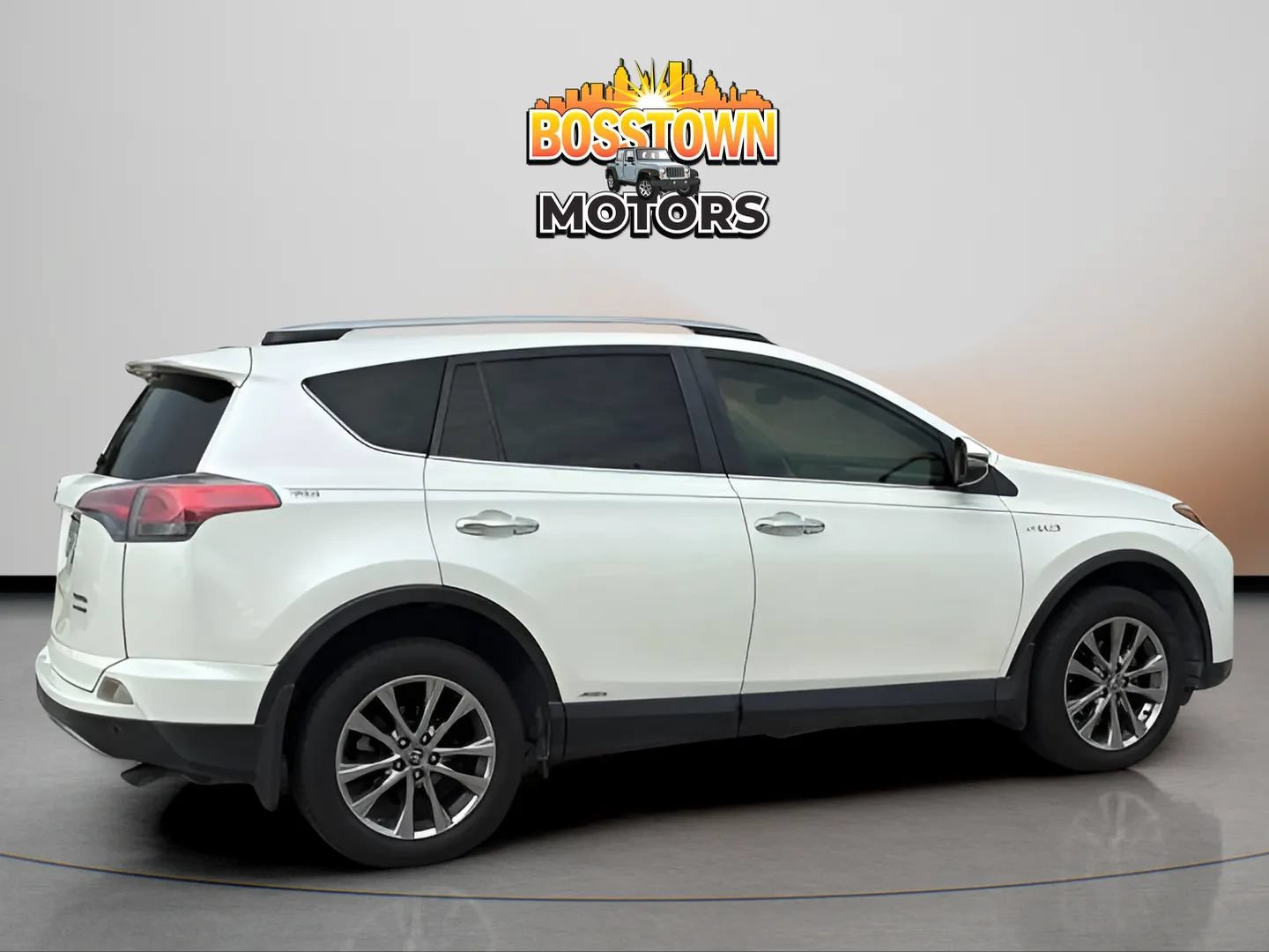 Used 2017 Toyota RAV4 Limited w/ Advanced Technology Package AWD/4WD image 8