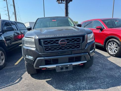 Used 2023 Nissan Frontier PRO-4X w/ Technology Package AWD/4WD image 3