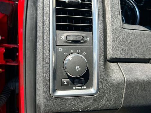 Used 2017 RAM 2500 Power Wagon w/ Leather & Luxury Group image 18