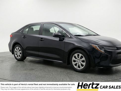 Used 2025 Toyota Corolla LE image 1