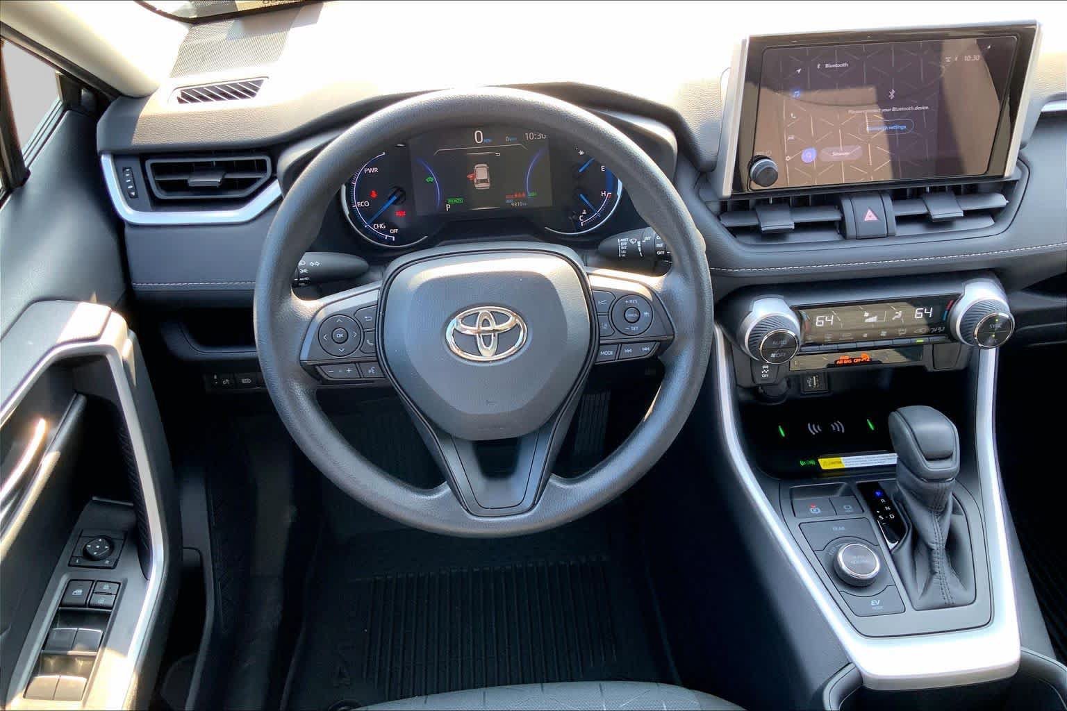 Used 2025 Toyota RAV4 XLE w/ Convenience Package AWD/4WD image 6