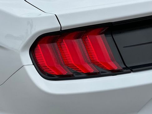 Used 2019 Ford Mustang Coupe image 31