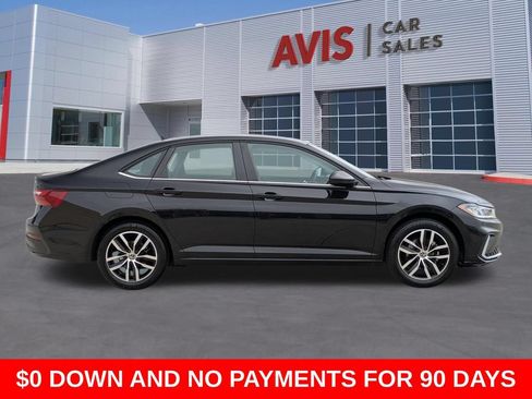 Used 2025 Volkswagen Jetta SE FWD image 5
