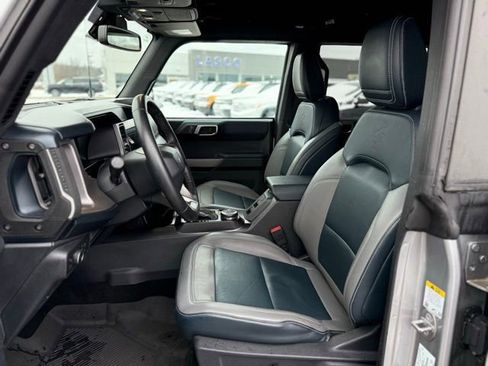 Used 2021 Ford Bronco Outer Banks image 2