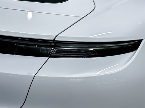 Certified 2023 Porsche Taycan Turbo image 44