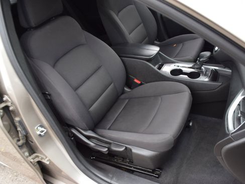 Used 2022 Chevrolet Malibu LT image 20