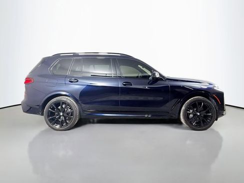 Used 2024 BMW X7 xDrive40i w/ M Sport Package AWD/4WD image 4