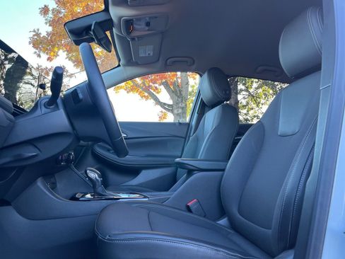 Used 2025 Buick Encore GX Preferred image 24