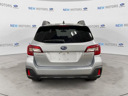 Used 2019 Subaru Outback 2.5i Limited image 4