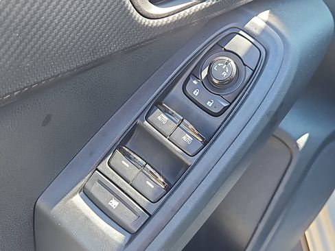 Certified 2025 Subaru Crosstrek 2.0i Premium image 18