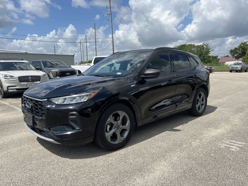 Used 2023 Ford Escape ST-Line w/ Tech Pack #1 FWD image 4