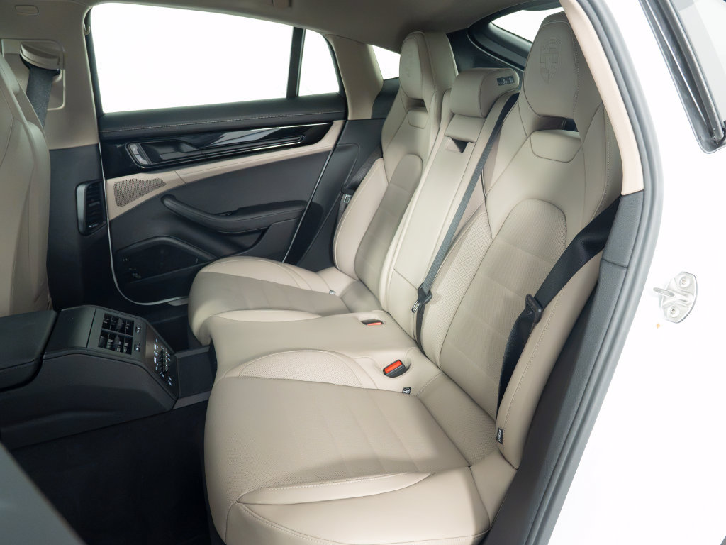 Certified 2026 Porsche Panamera 4 AWD/4WD image 44