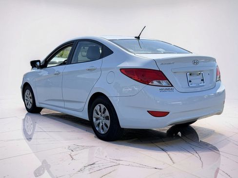 Used 2017 Hyundai Accent SE FWD image 3
