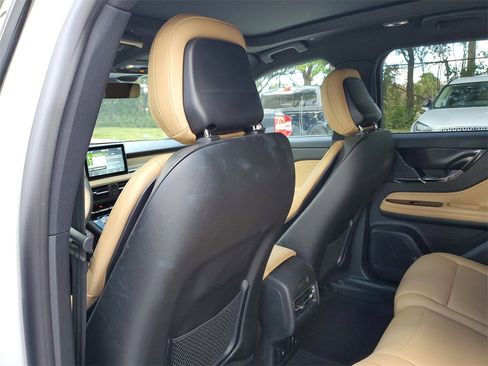 Used 2022 Lincoln Corsair Grand Touring w/ Elements Technology Bundle image 10