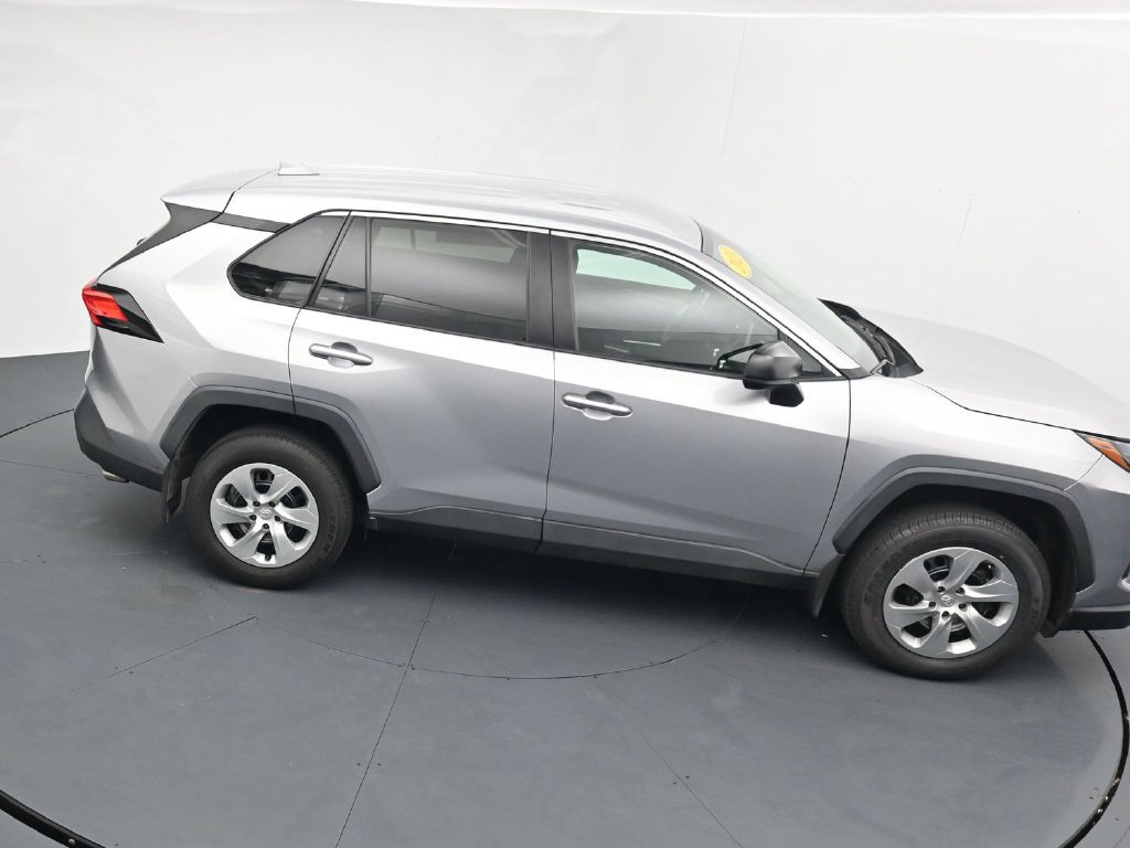 Used 2023 Toyota RAV4 LE FWD image 31