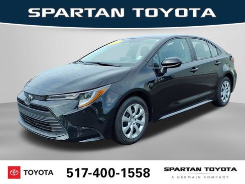 Used 2024 Toyota Corolla LE FWD image 1