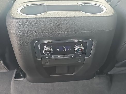 Used 2026 GMC Yukon XL Denali w/ Sun & Power Step Package AWD/4WD image 25