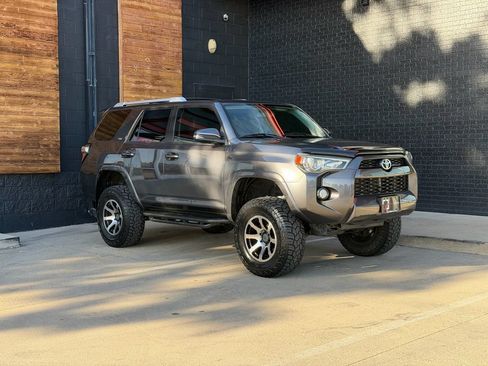 Used 2018 Toyota 4Runner SR5 Premium AWD/4WD image 9