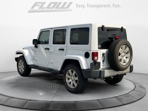 Used 2018 Jeep Wrangler Unlimited Sahara w/ Max Tow Package AWD/4WD image 6
