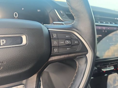 Used 2021 Jeep Grand Cherokee L Limited AWD/4WD image 18