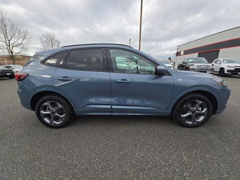 Used 2023 Ford Escape ST-Line Select w/ Tech Pack #2 AWD/4WD image 2