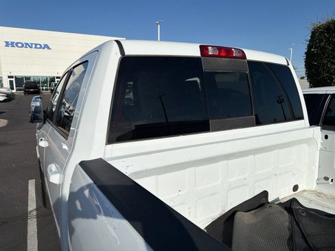 Used 2024 RAM 2500 Laramie AWD/4WD image 9