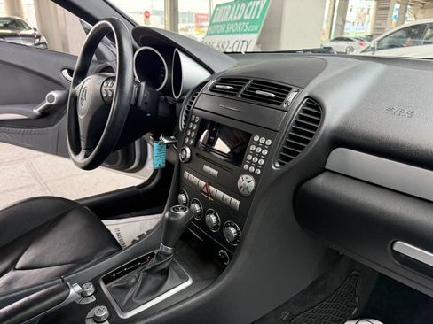 Used 2007 Mercedes-Benz SLK 280 w/ AMG Sport Pkg image 16