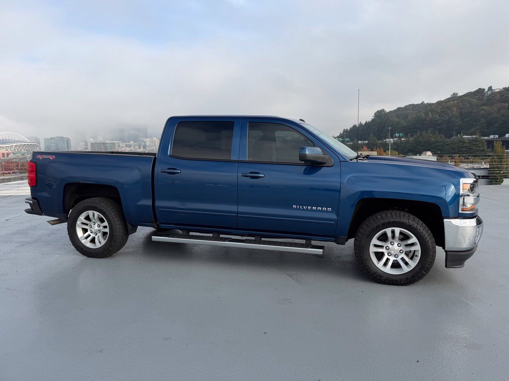 Used 2017 Chevrolet Silverado 1500 LT w/ All Star Edition AWD/4WD image 2